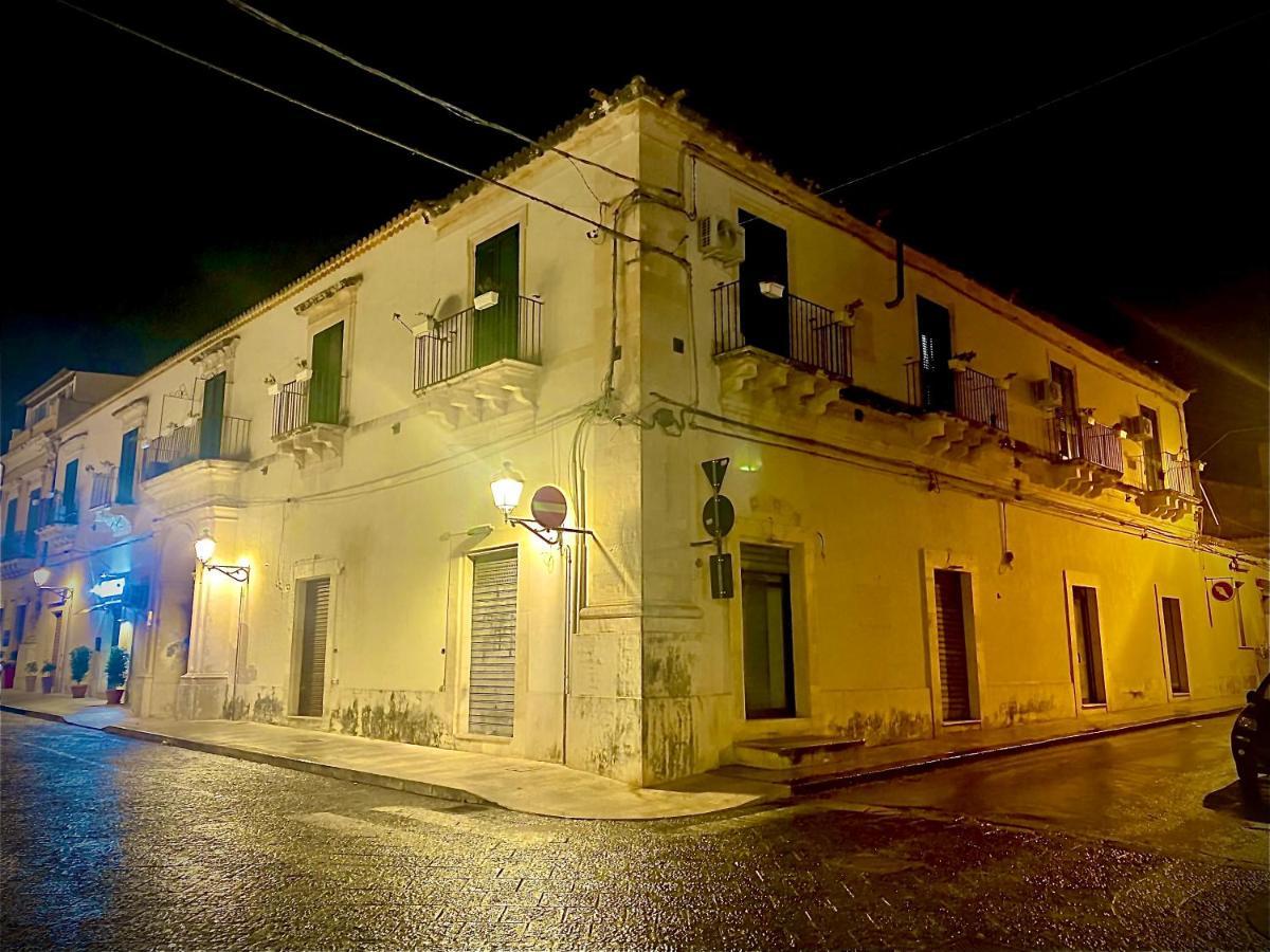 B&B Palazzo Loreto Avola Exteriér fotografie